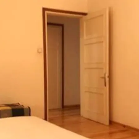 Maison Biscuit. A La Placa De La アパート *
