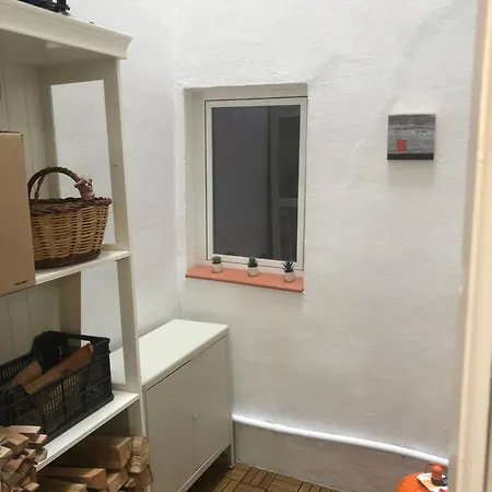 Maison Biscuit. A La Placa De La カンプロドン